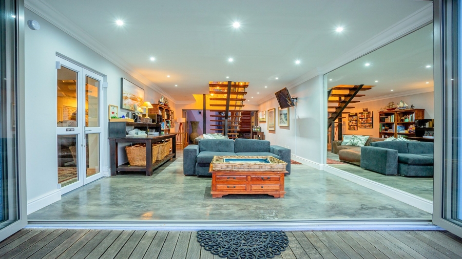 9 Bedroom Property for Sale in Wilderness Central Western Cape